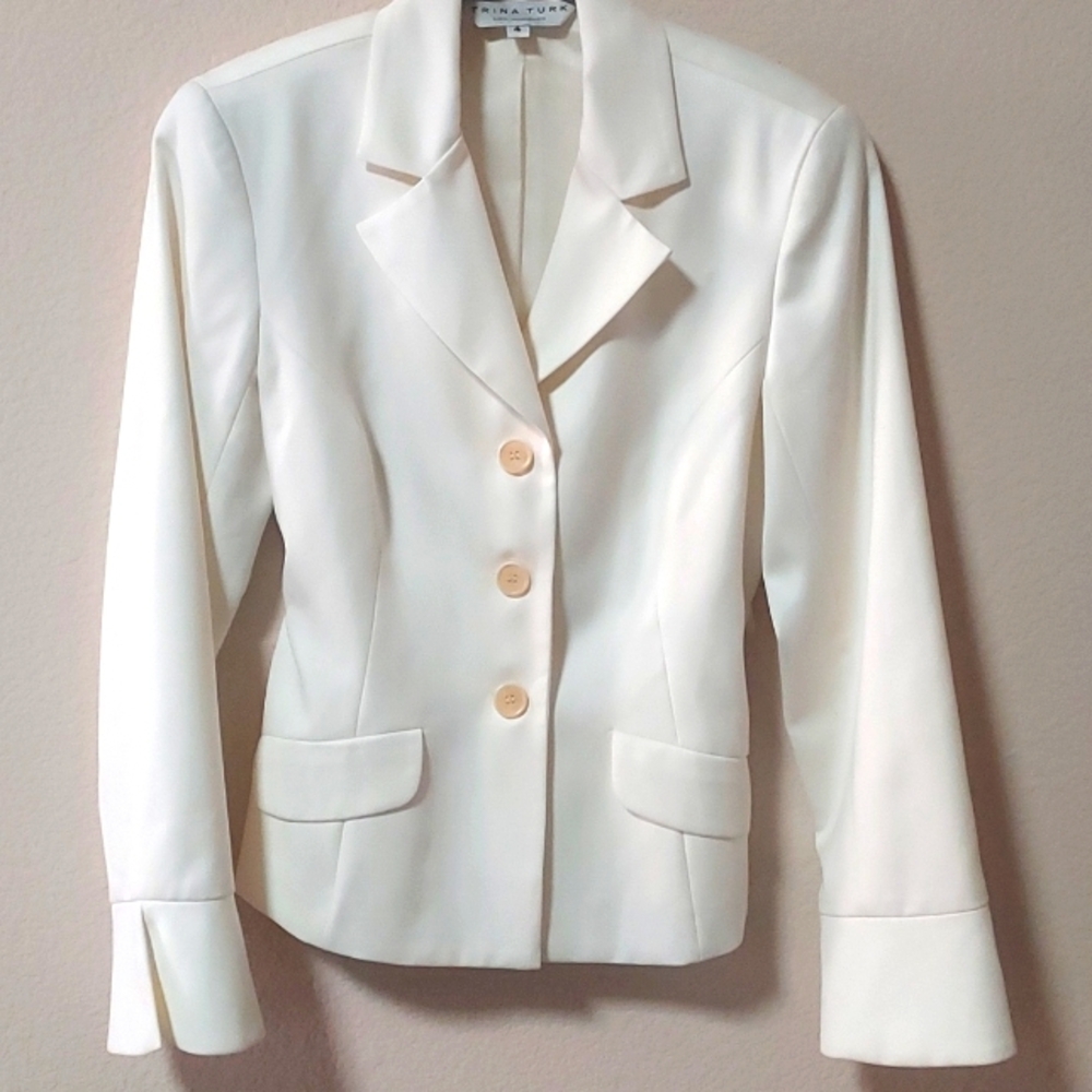 Vintage-TRINA TURK- Los Angeles. Size 4 - Cream Suit Jacket.